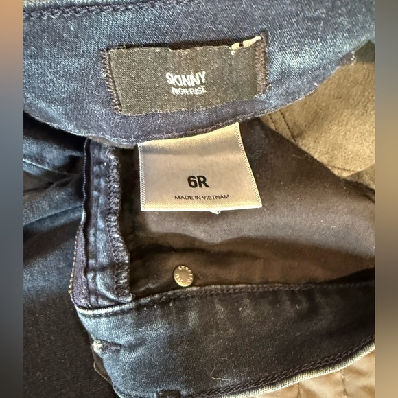Express Skinny Stretch Jeans - Picture 2 of 4
